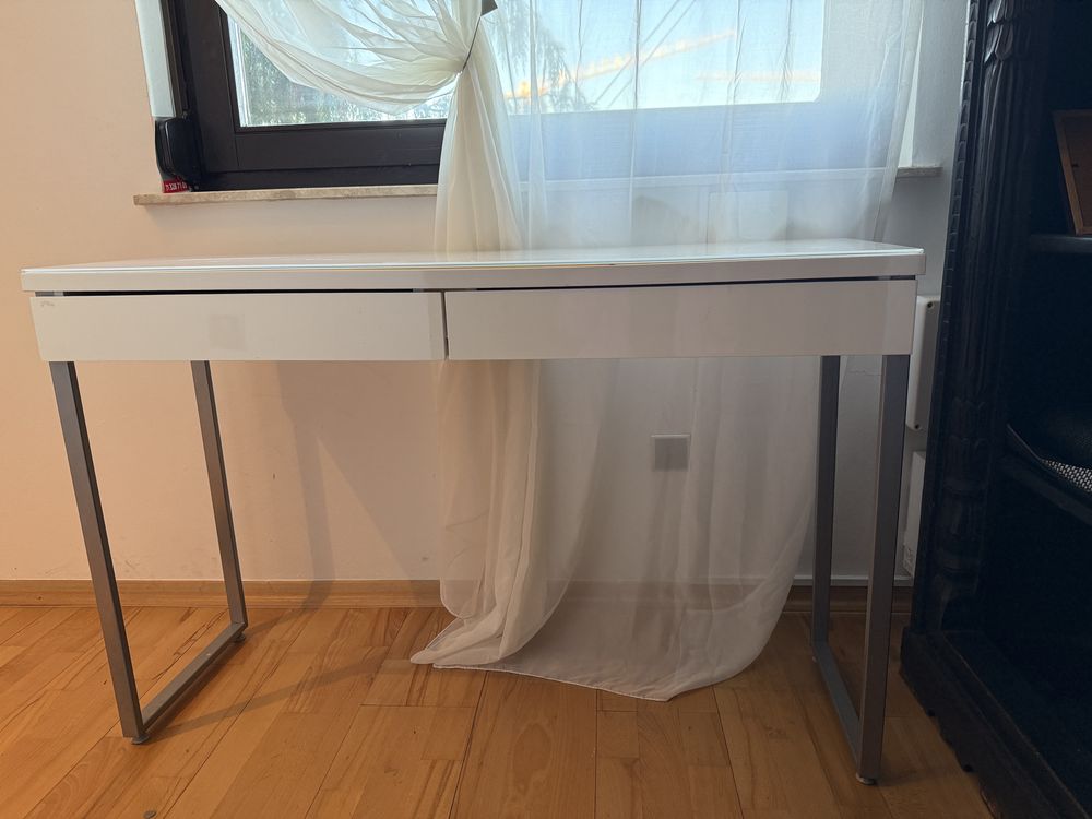 Biurko 120x40x77 cm biale, wysoki połysk ze szklanym blatem