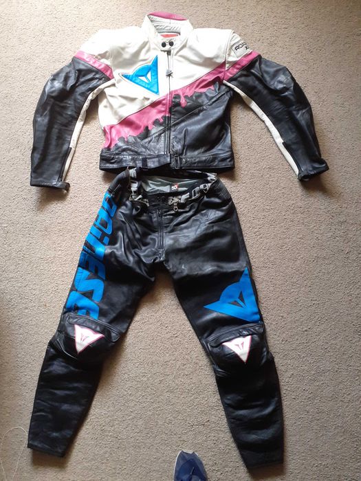 Fato para mota DAINESE + Kit de limpeza DAINESE