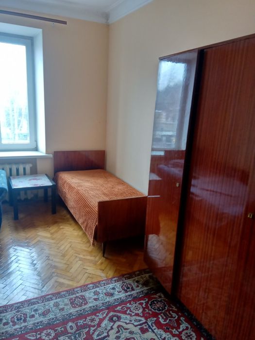 Сдам комнату. Центр. Хозяин. Подселение для парня.