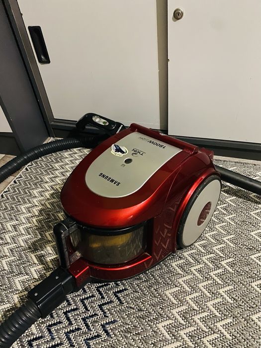 Продам пилосос Samsung Twin 1800W