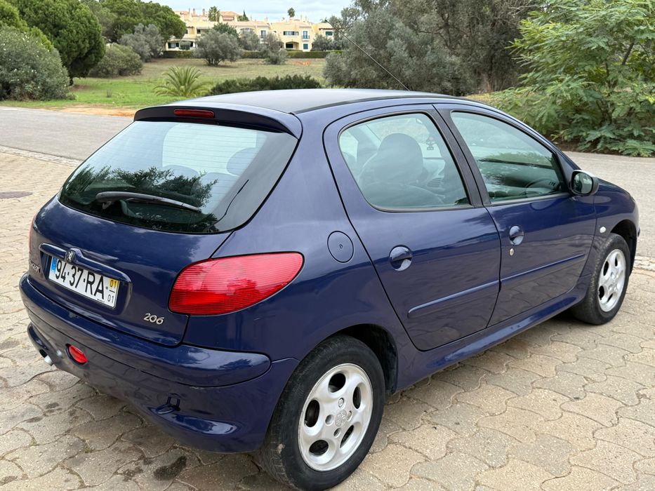 Peugeot 206 1.1i