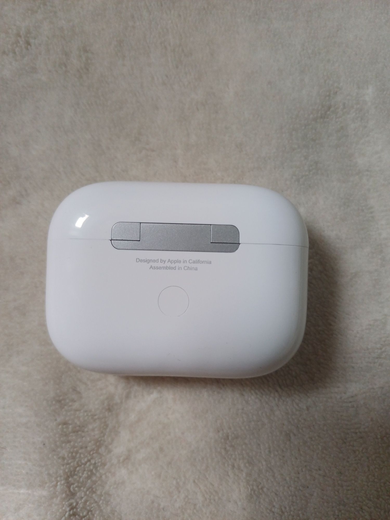 AirPods Pro (2nd generation) чохол в подарунок