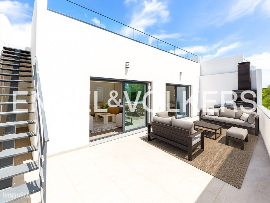 Casa Moderna com Terraço e Conforto no Algarve