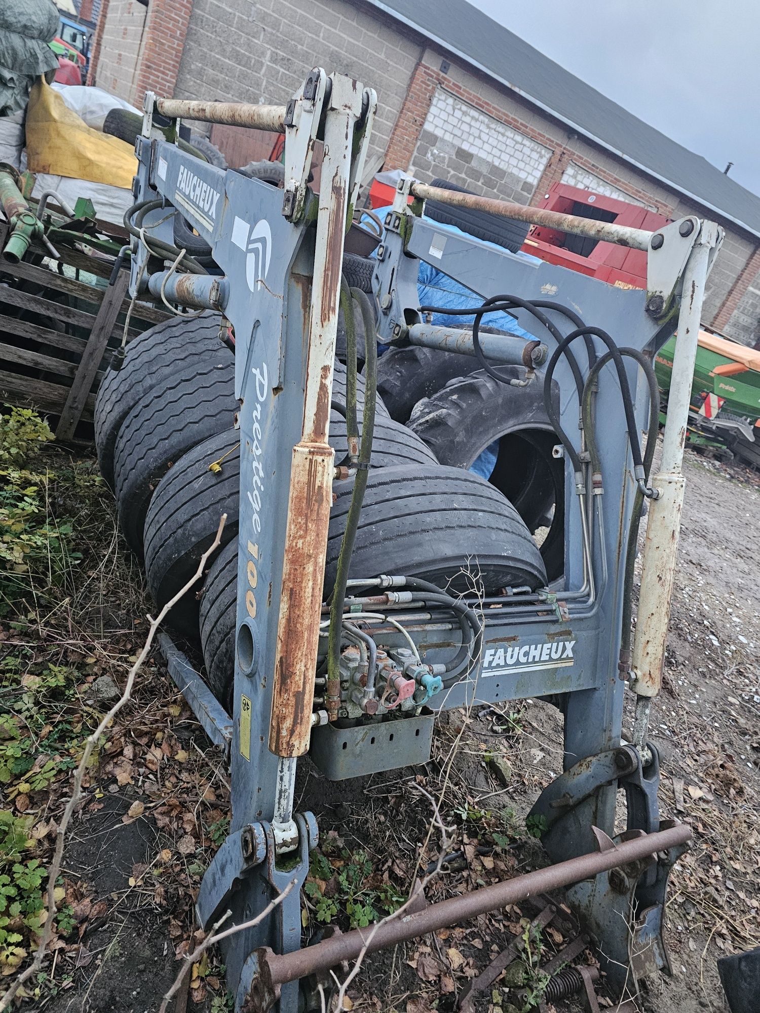 Ładowacz czołowy faucheux prestige 100