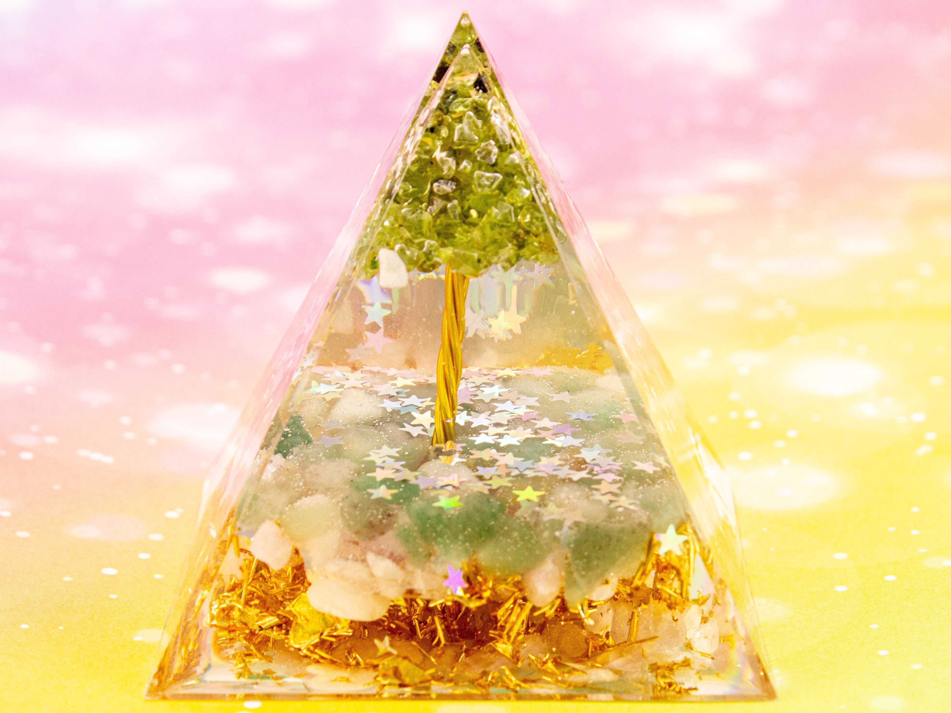 Piękna Piramidka Piramida Orgonit Kunzyt Awenturyn Zielony Perydot 6cm