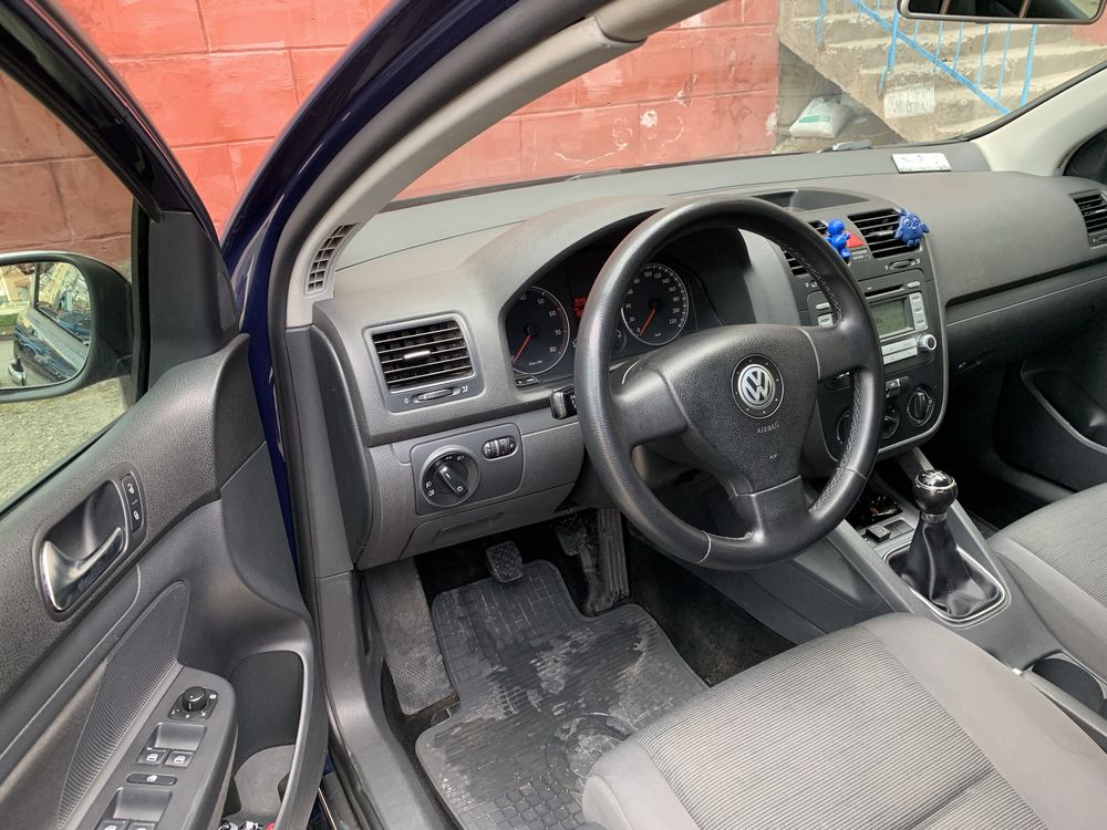 Volkswagen Golf 5 1.4 MPI 2009 рік