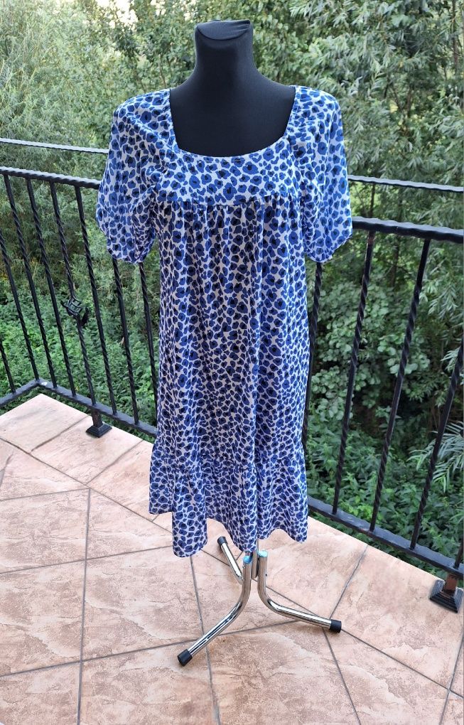 Niebiesko Biała sukienka midi z wiązaniem na plecach lekko oversizeS/M