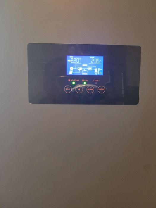 Гибридный солнечный инвертор POWMr 3500W 24V model POW-HVM-3.5H-24V