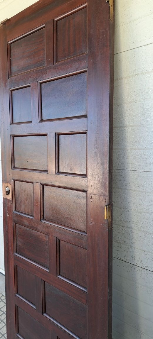 Porta esquerda madeira maciça exótica