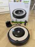 Odkurzacz iRobot Roomba E5 stan bardzo dobry, sprawny, zadbany