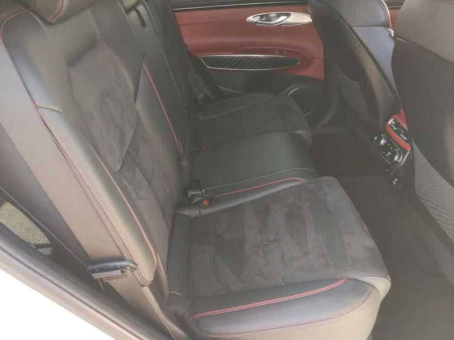 Genesis GV70 Sport      2022