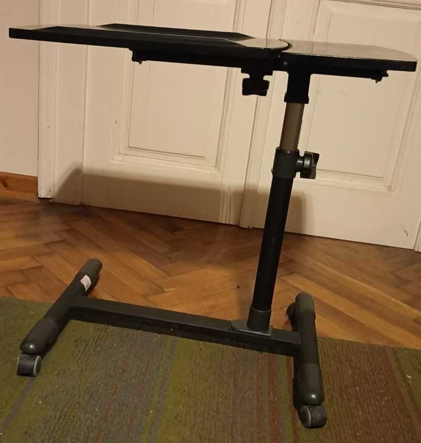 Столик для ноутбука