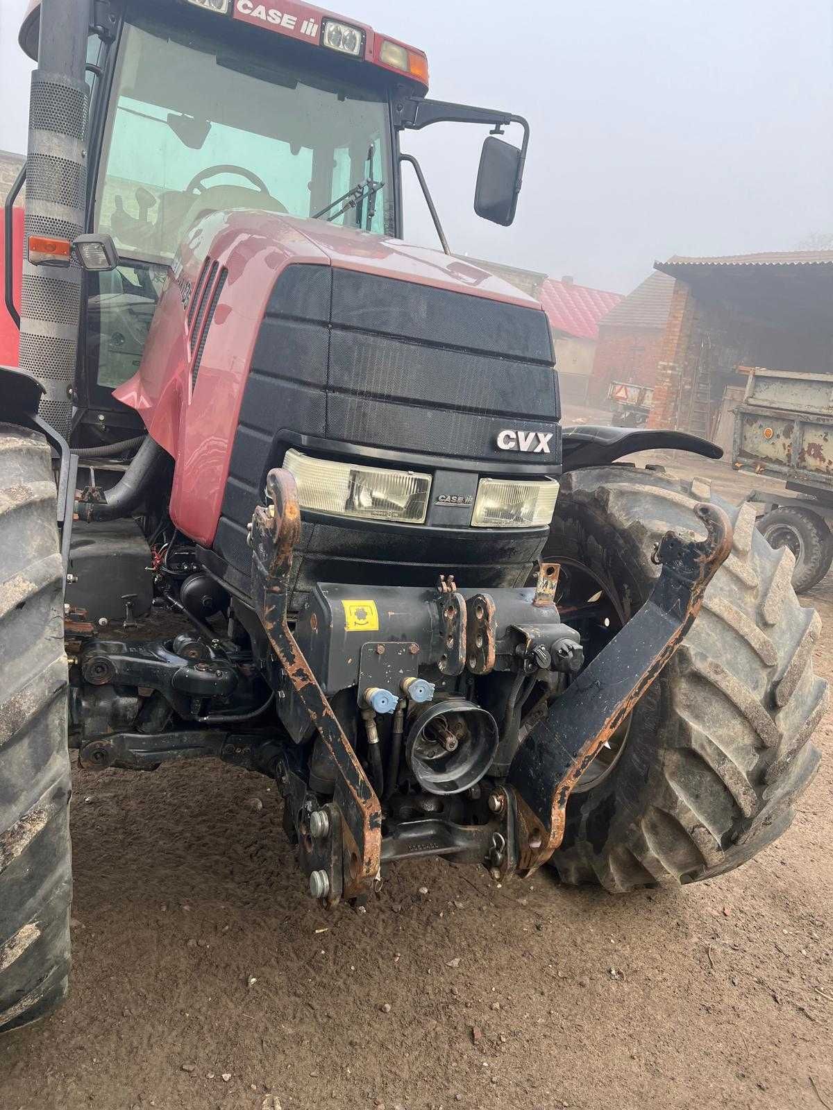Traktor case CVX135