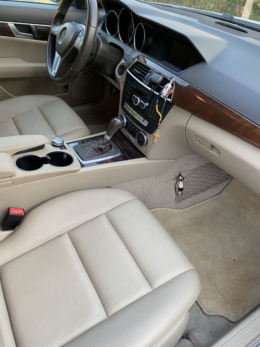 Mercedes C 300 AMG zewnetrzny 330 KM 4matic 113 tys przebiegu