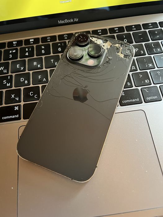 Iphone 14 Pro 128gb, neverlock, замінений дисплей, розбитий стан