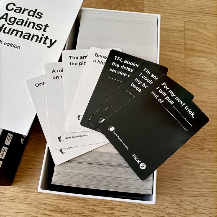 Jogo Cards Against Humanity - UK Edition