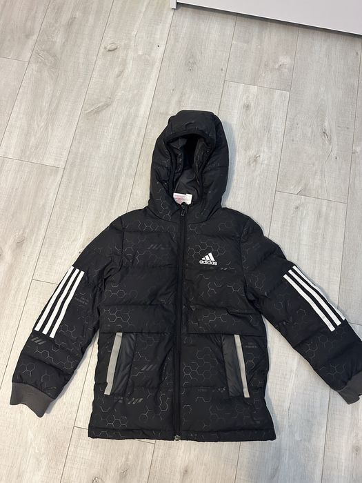 Кутрочка-пуховик adidas оригинал