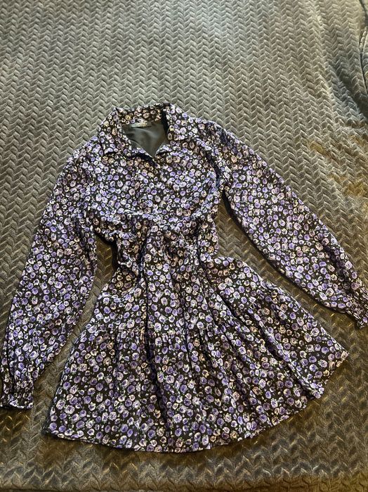 Сукня бренду Bershka