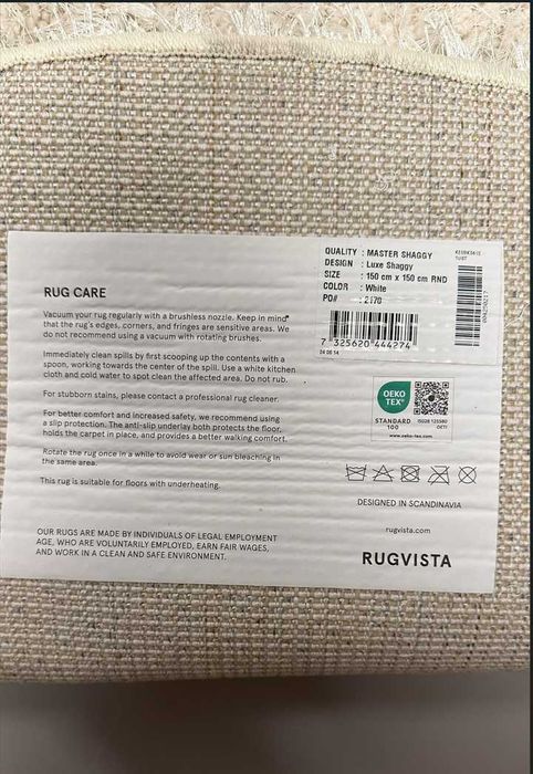 Round Fluffy Rug – Almost New, Carpet