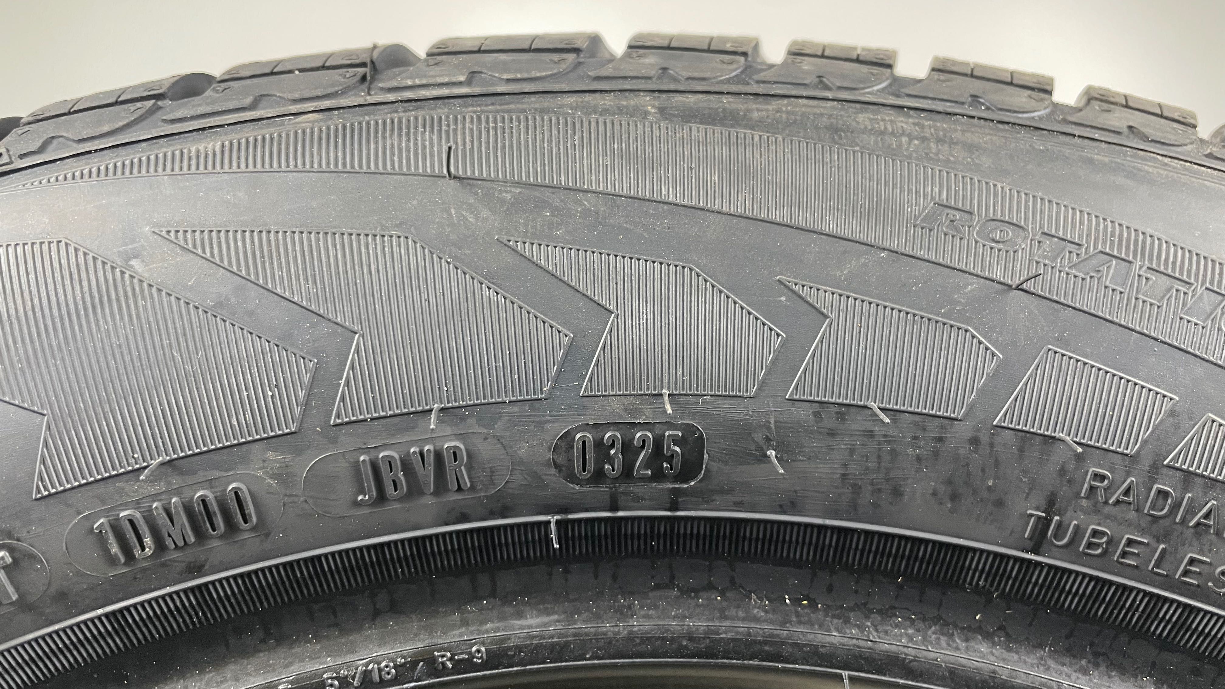 225/55R17 97H GoodYear UltraGrip Performance 8 *