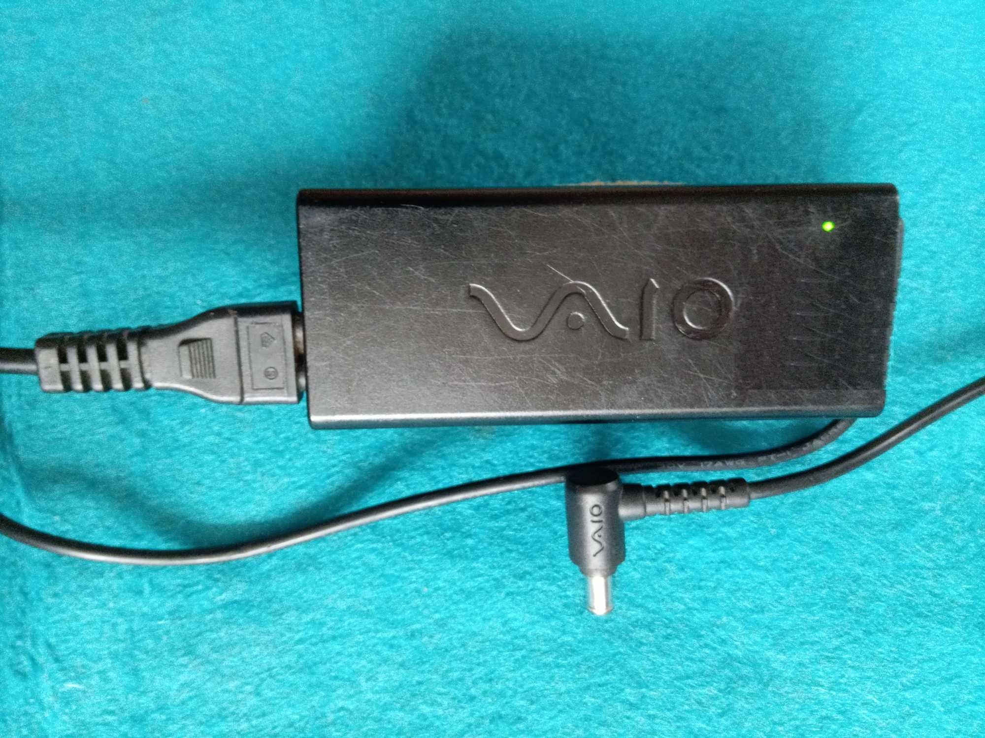 блок питания (зарядка) для Sony 19.5В 4.7А 90Вт Model VGP-AC19V42