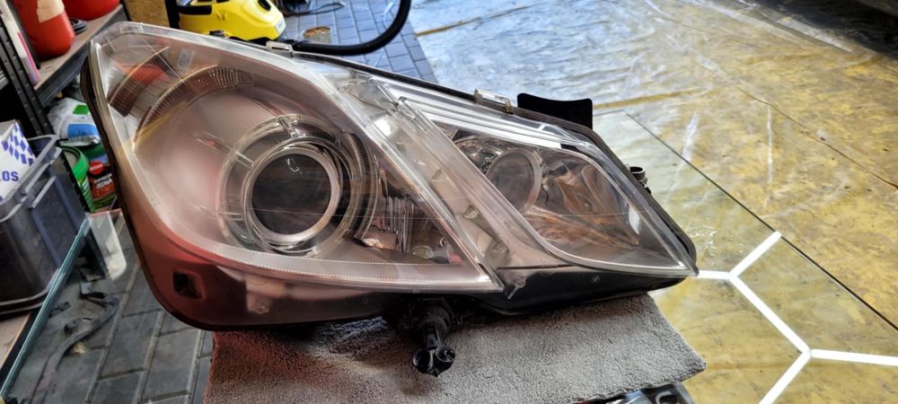 Polerowanie lamp samochodowych,pranie tapicerki ,korekta lakieru