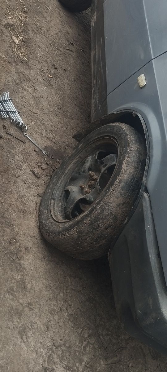 Продам Диски з шинами на р16