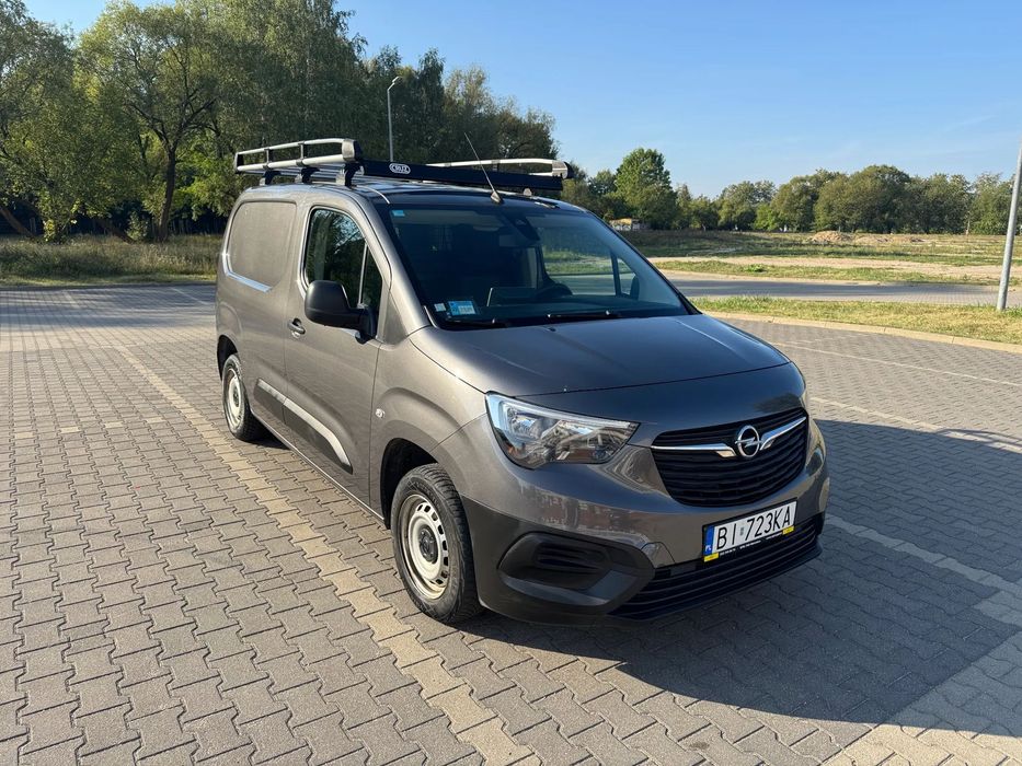 Opel Combo Cena 26000zl netto, Faktura VAT 23%, dwuosobowy, salon PL