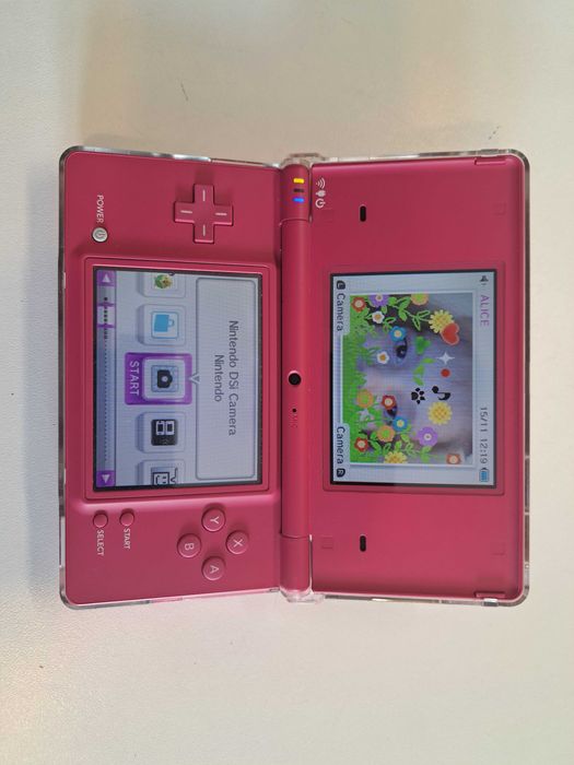 Consola Nintendo DSi (cor de rosa) com 6 jogos e acessórios