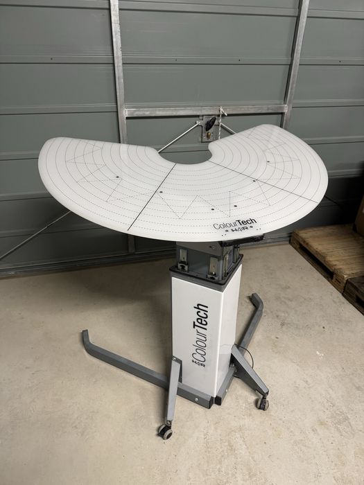 Stół do koloryzacji włosów ColourTECH