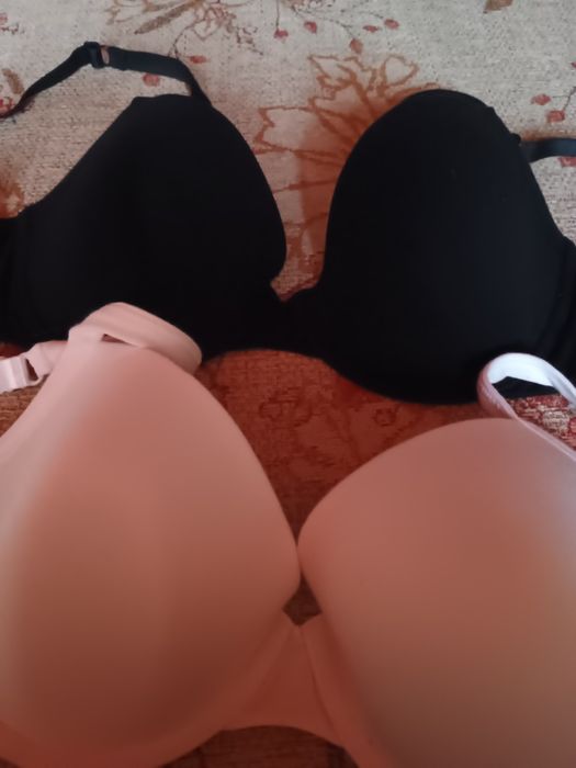 Dwa biustonosze esmara nowe