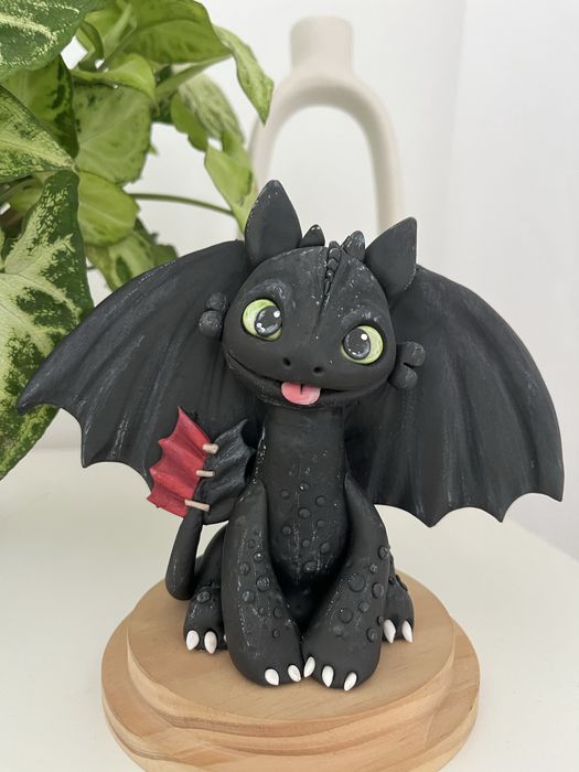 Przepiekny szczerbatek z masy cukrowej duzy