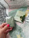 Kamień jade stone jadestone Gua Sha masaż jadeit twarz dekolt nowy
