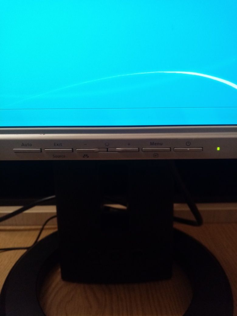 Monitor sync master 173t, 17 cali z głośnikami