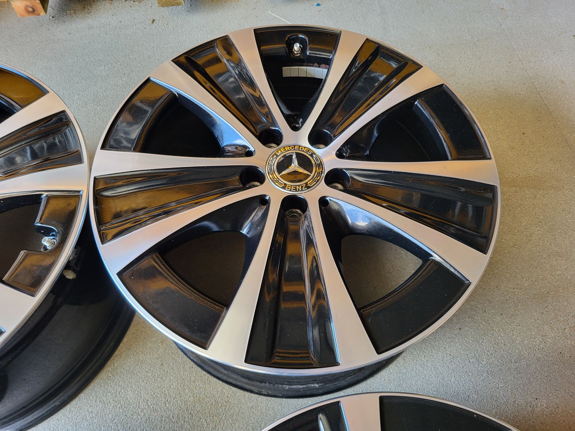 [837] Felgi aluminiowe Oryginał MERCEDES 18 Cali 5x112 Klasa E 2szerok