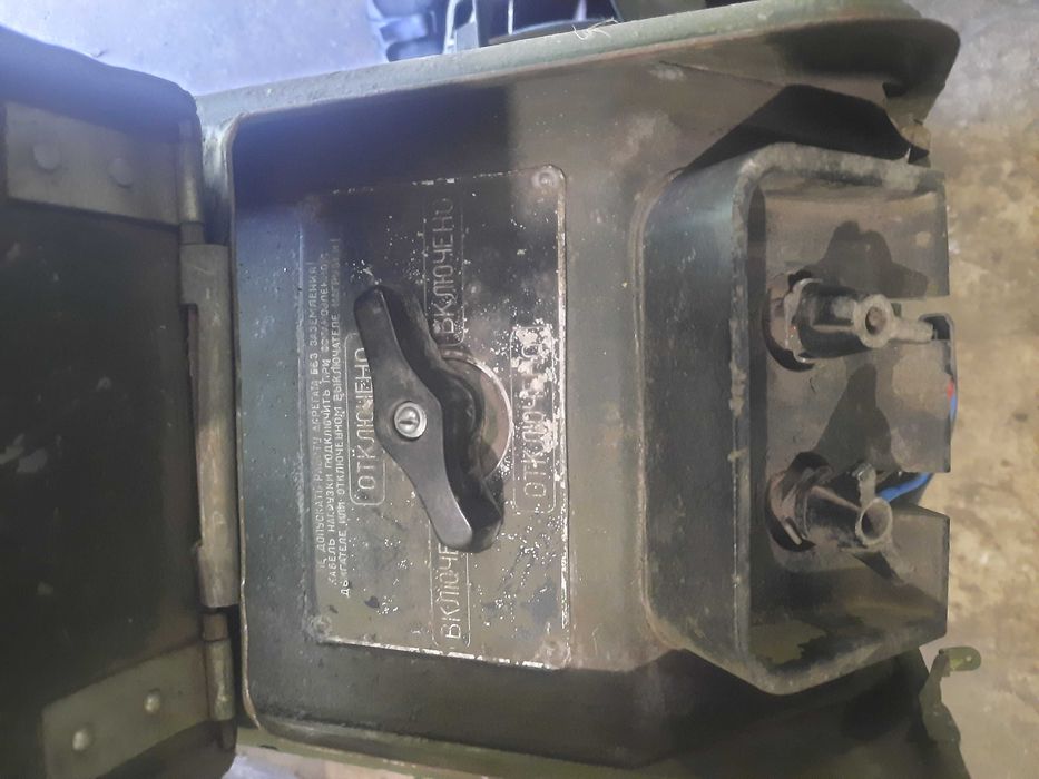 Генератор армейского образца ГАБ-2-0/230 с силовой установкой