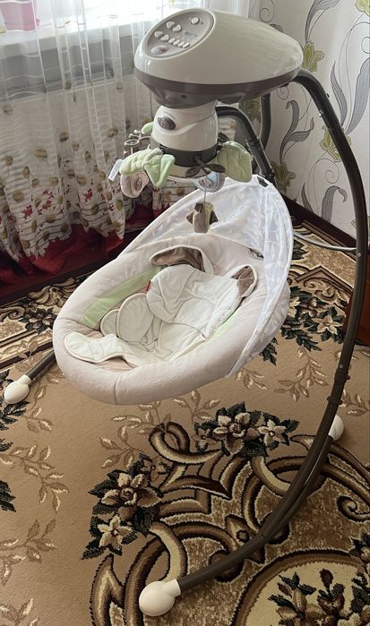 Колиска-гойдалка Fisher Price