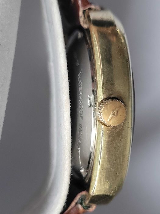 Pozłacany zegarek Mondia z tzw. bijącym sercem + gratis zegarek LCD.