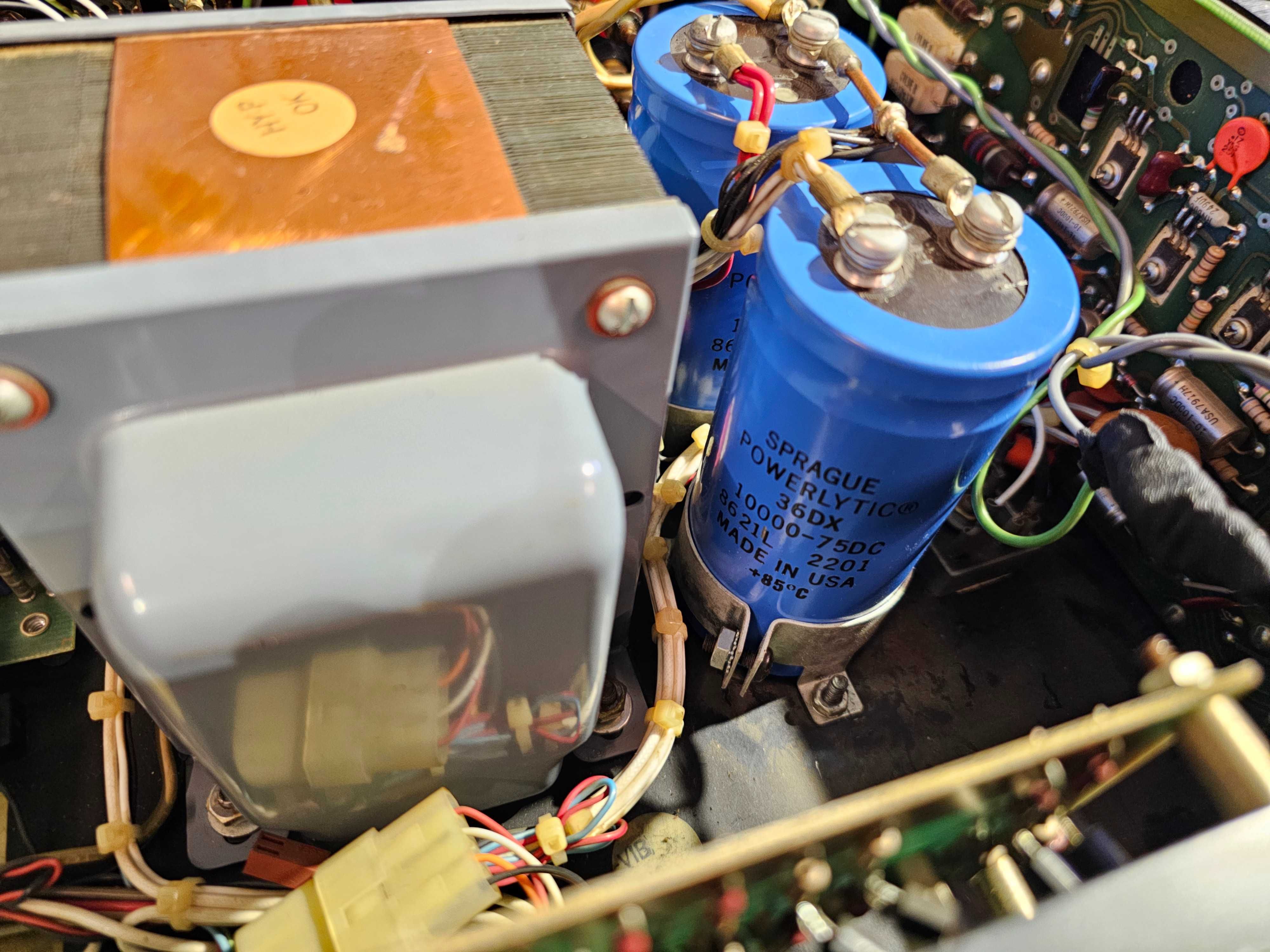 Підсилювач BGW 250E Professional Power Amplifier