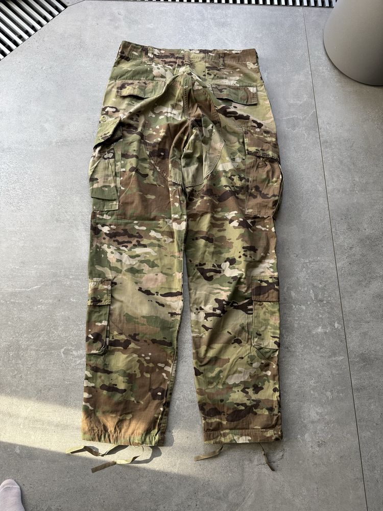 Spodnie US Army kontrakt OCP Scorpion/Multicam Medium Regular jak nowe
