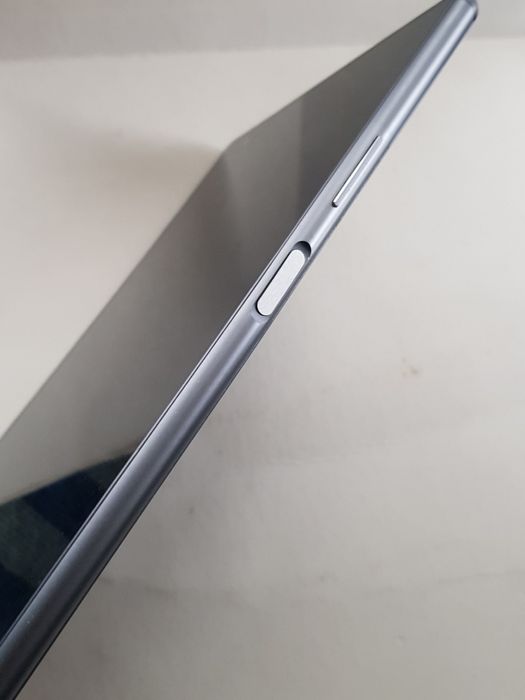 Планшет Lenovo Tab4 8 Plus "4/64gb" (model TB-8704F)