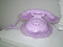 Telefon stacjonarny z futerkiem