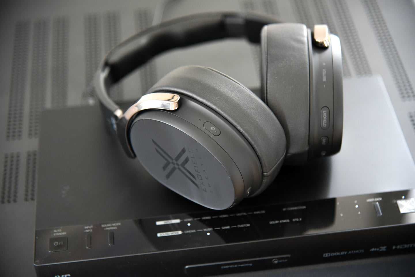JVC auscultadores atmos e DTS:x