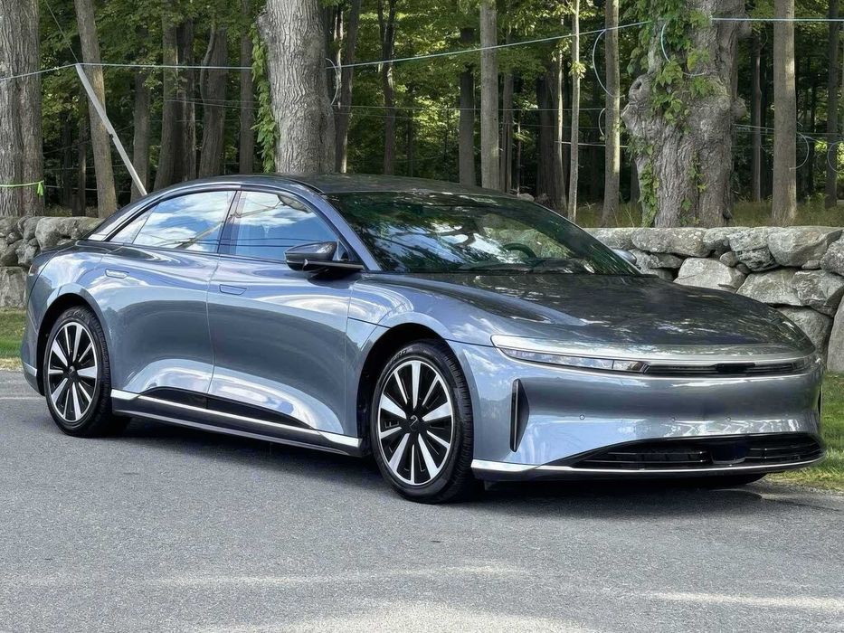 Lucid Air Pure      2023