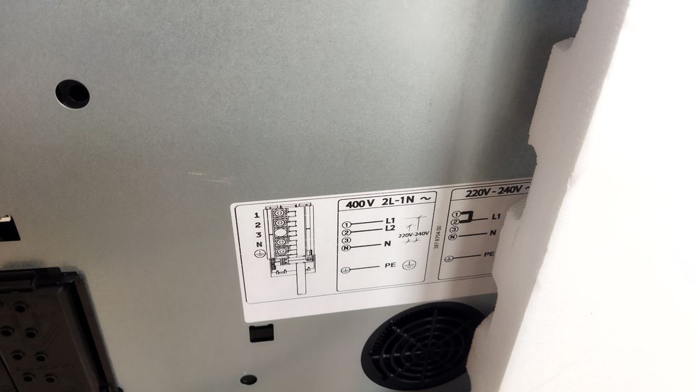 Płyta indukcyjna Electrolux w dobrym stanie 4 pola power 230 V 400V