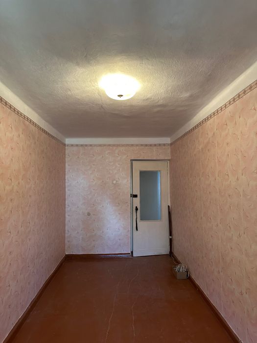 Продам  3 Комн.квартиру ул. Армейская /Сегедская