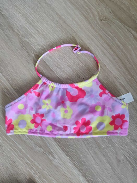 Sprzedam górę od kostiumu kąpielowego na wzrost 122/128 cm