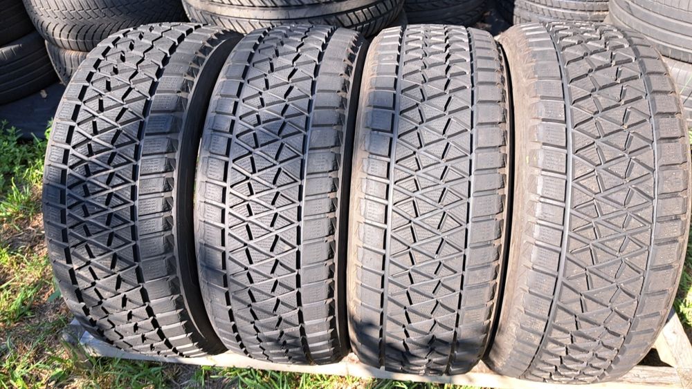 8мм!Зимний Японский комплект шин BRIDGESTONE BLIZZAK 225 55 R18