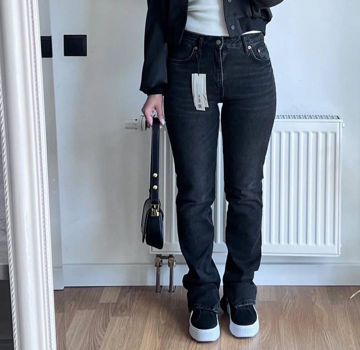 Чорні джинси від Zara