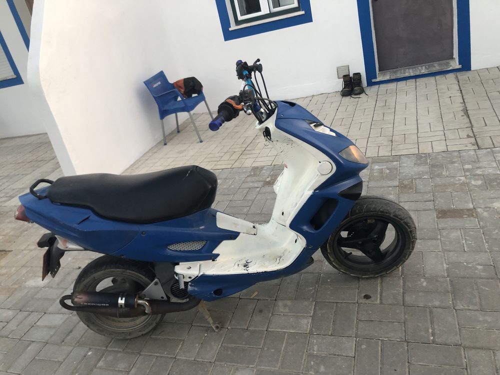 Vendo scooter…………